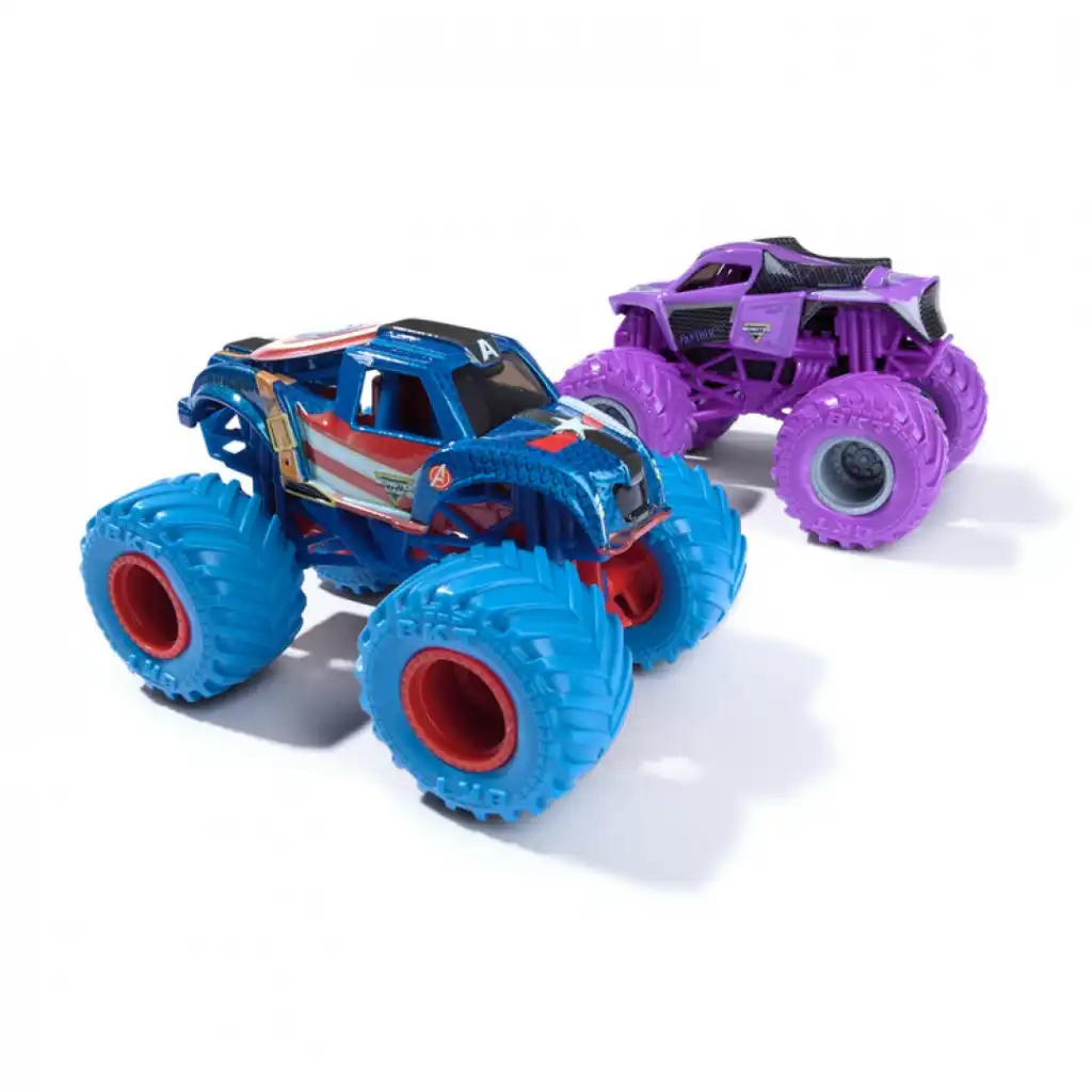 Créez votre propre spectacle Monster Jam rempli de figures acrobatiques.