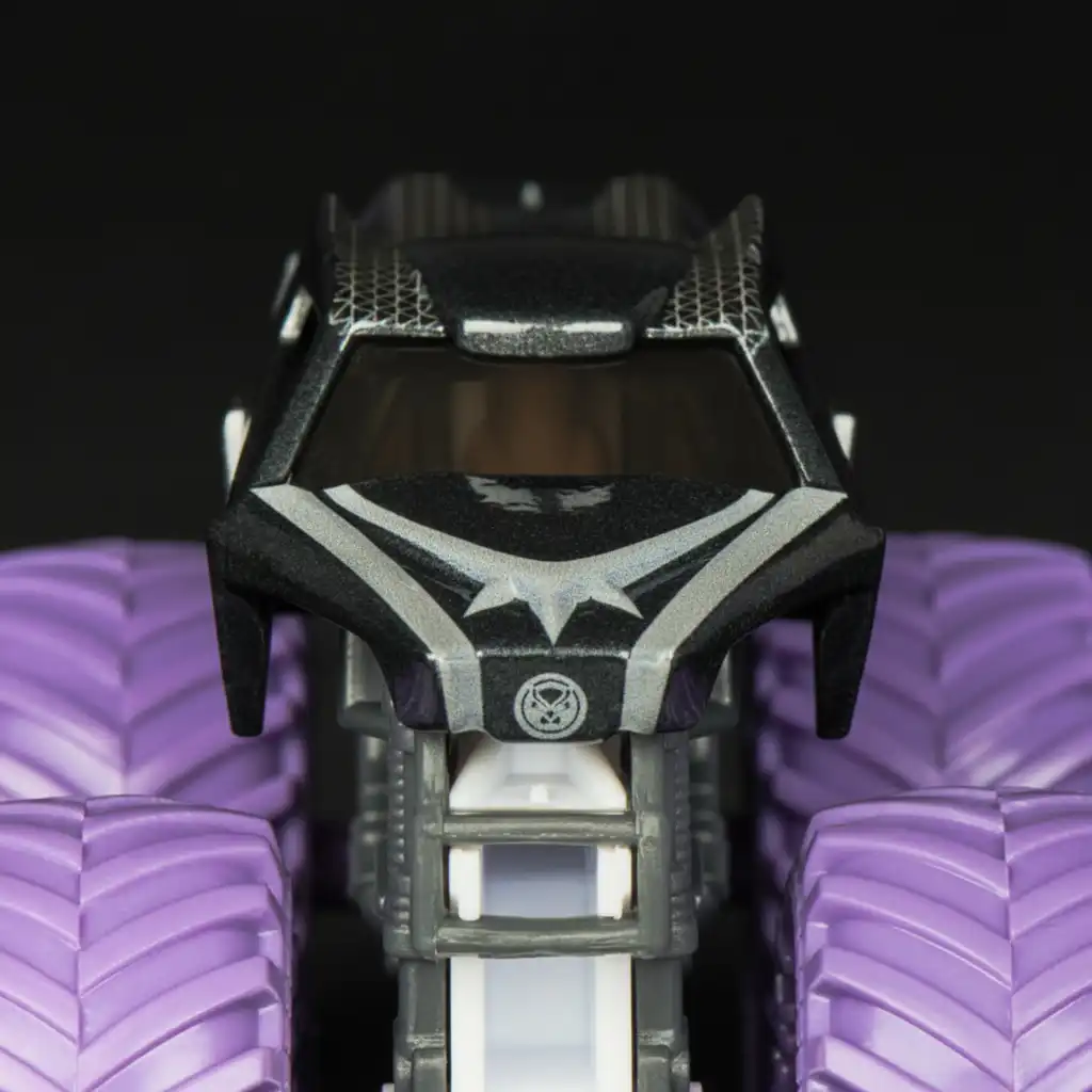 Soyez créatif et créez votre propre piste Monster Jam.