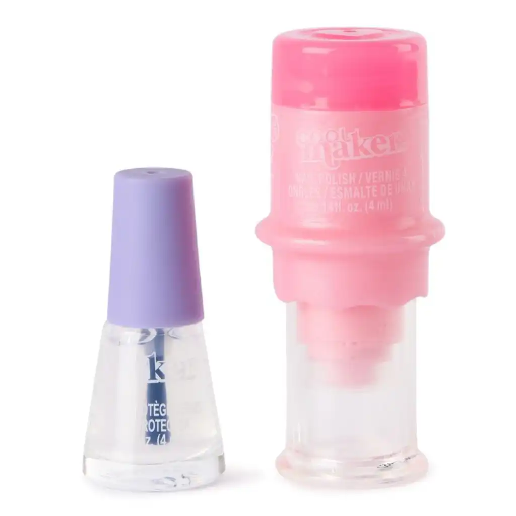 Tamponnez vos ongles facilement et rapidement avec l’applicateur.
