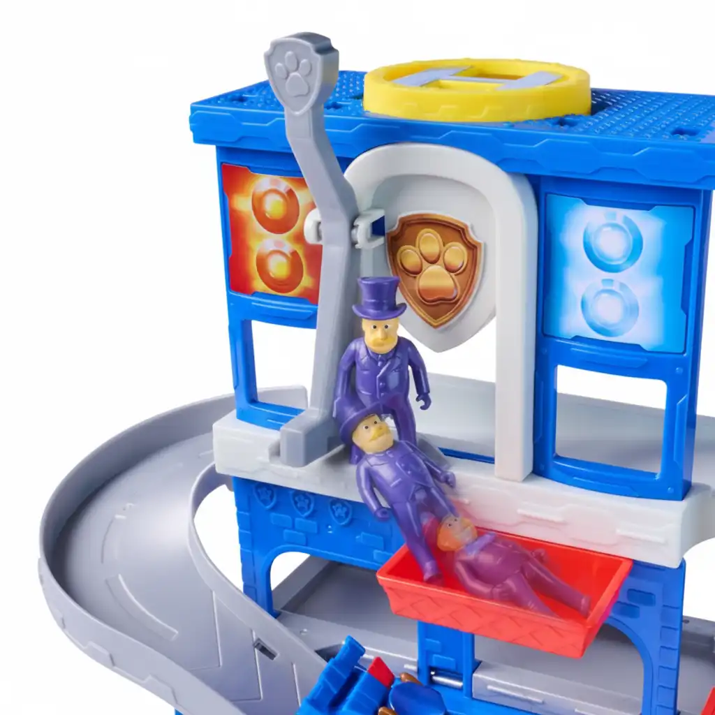 Design pratique pour un rangement facile de toutes les figurines.