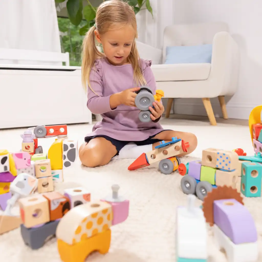 Amélioration de la motricité fine Motor grâce à l'assemblage ludique des pièces.