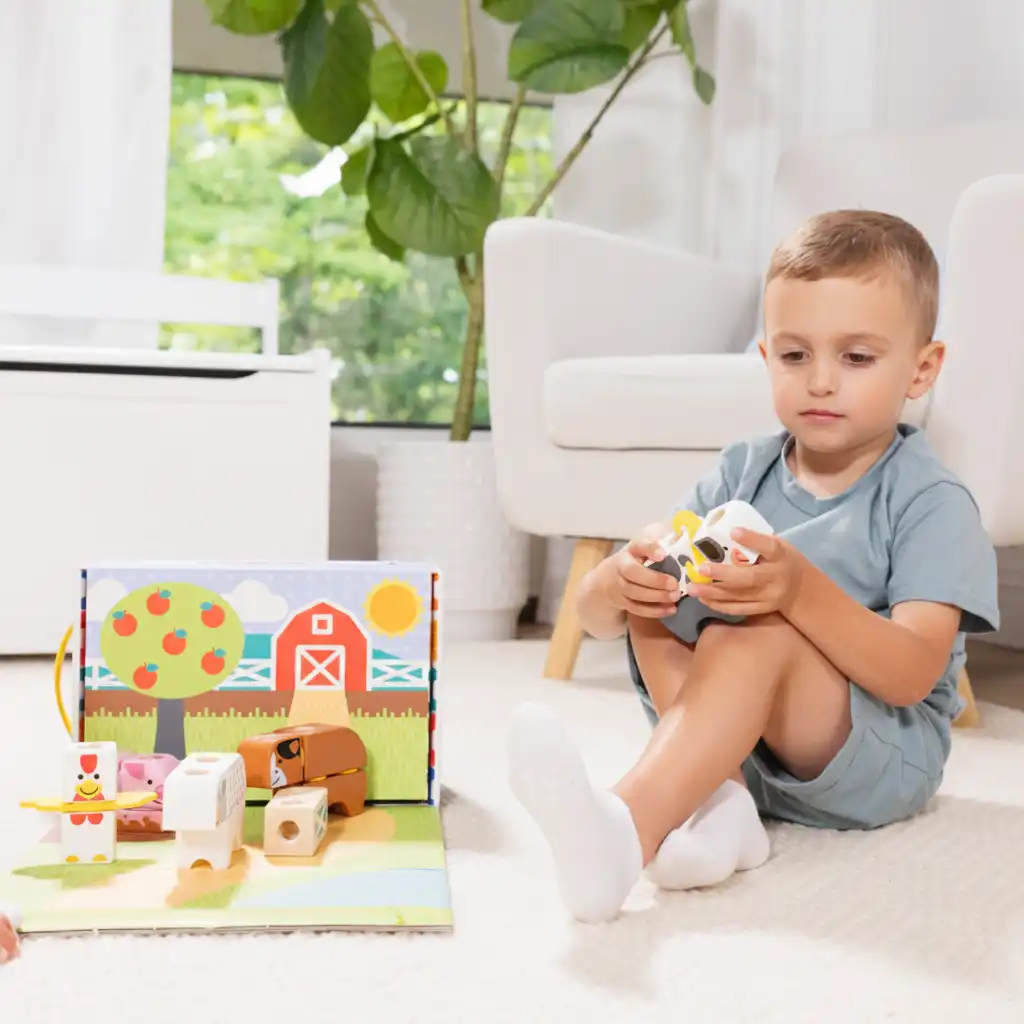 Renforcement de la confiance en soi des enfants grâce à leurs propres constructions réussies.