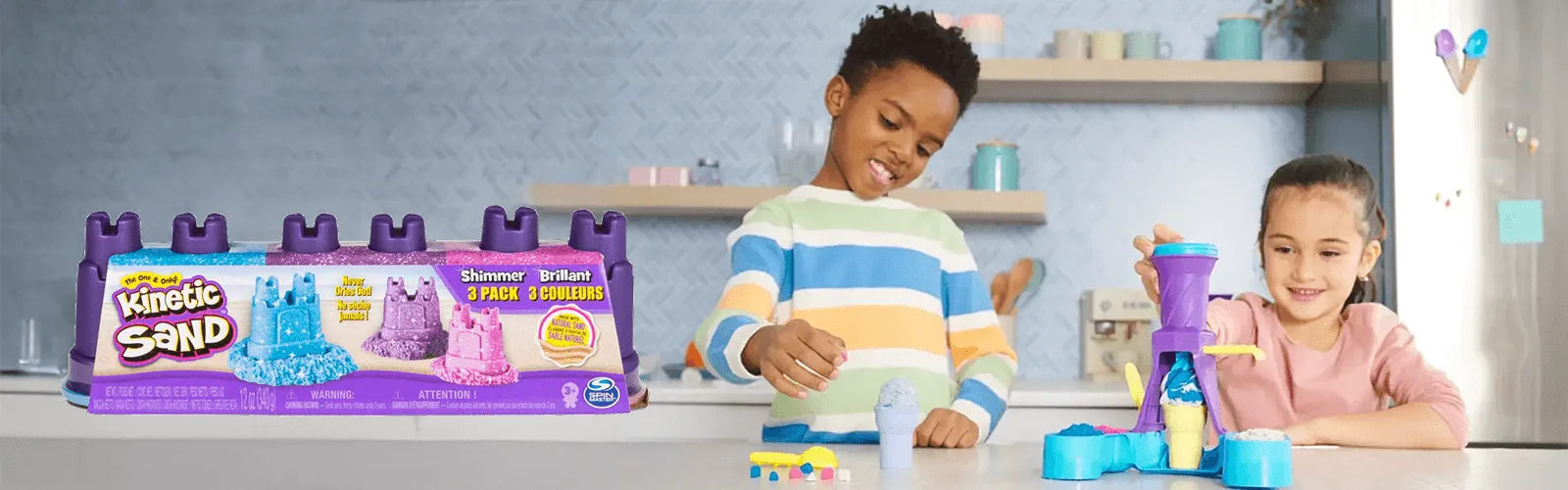 Créez des douceurs sucrées avec du sable cinétique original qui ne sèche pas.