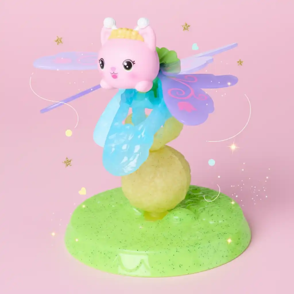 Soutien de l'imagination des enfants à travers le jeu avec un personnage préféré.